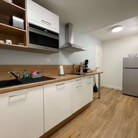 Au Point Du Jour - Carcassonne, De La Cavayere Apartment *