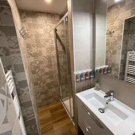 Au Point Du Jour - Carcassonne, De La Cavayere Apartment