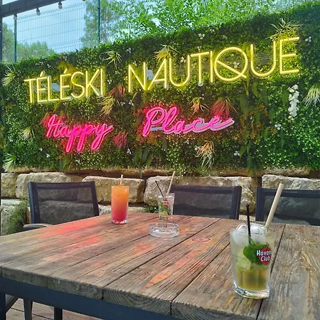 Au Point Du Jour - Carcassonne, De La Cavayere