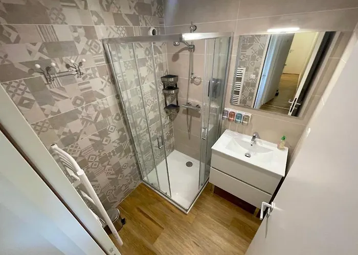 Au Point Du Jour - Carcassonne, De La Cavayere Apartament *