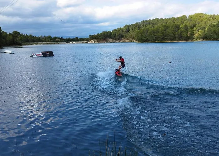 Au Point Du Jour - Carcassonne, De La Cavayere Apartament *