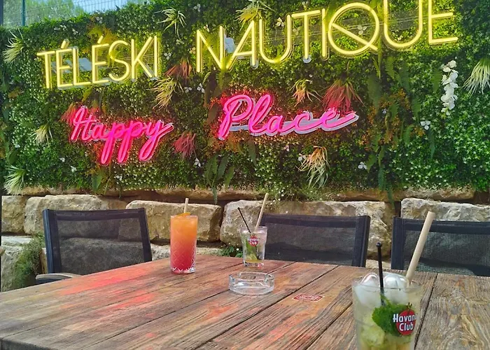 Au Point Du Jour - Carcassonne, De La Cavayere